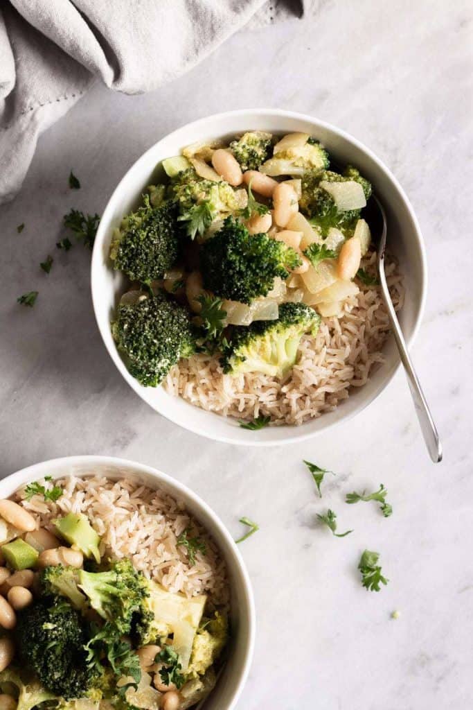 Green Curry with Cannellini Beans in a bowl