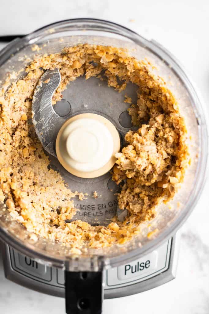 chickpeas in food processor