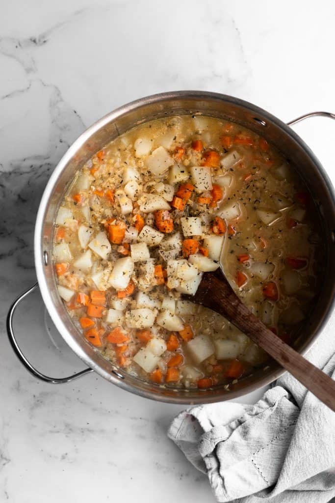 Lentil fricot in a saucepan
